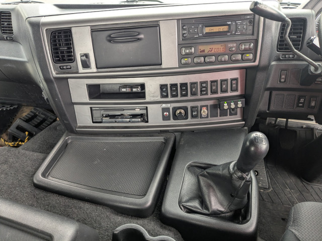 日野 プロフィア 大型 トラクタ QPG-SH1EEDG(109875) 10枚目