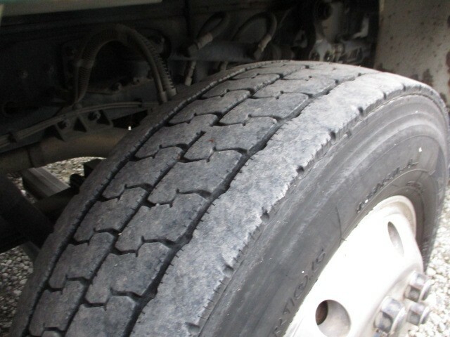 UDトラックス（日産） クオン 大型 ウィング PKG-CG4ZA(9264) 11枚目