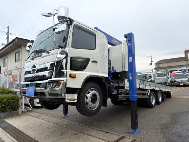 日野 レンジャー 増トン 平ボディ（クレーン付） 2DG-GK2AB(113671) 1枚目