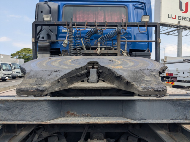 UDトラックス（日産） クオン 大型 トラクタ QKG-GK6XAB(111625) 9枚目