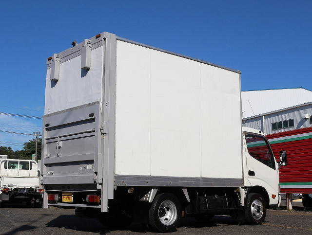 日野 デュトロ 小型 バン TKG-XZC605M(109376) 2枚目
