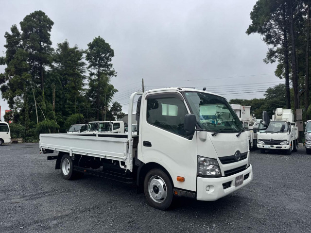日野 デュトロ 小型 平ボディ TPG-XZU710M(111720) 4枚目