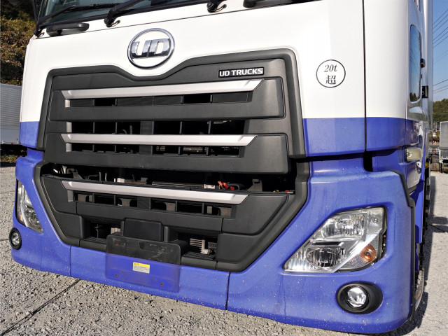 UDトラックス（日産） クオン 大型 冷蔵冷凍バン 2PG-CG5CA(97799) 5枚目