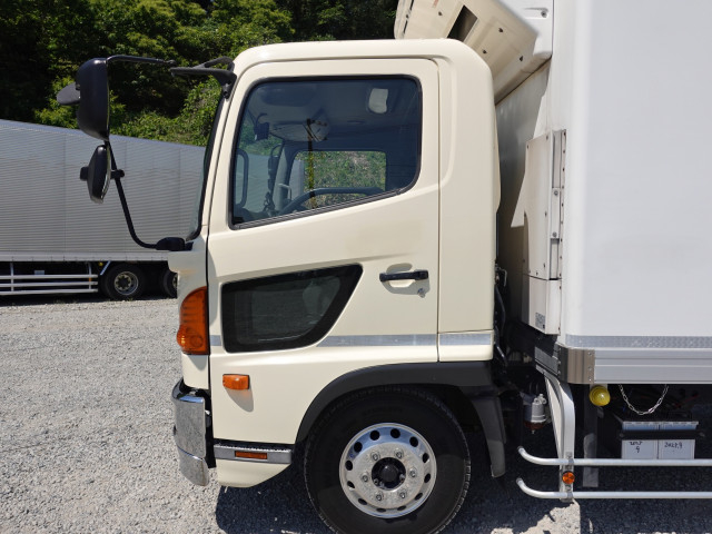 日野 レンジャー 中型 冷蔵冷凍バン TKG-FC9JKAA(109459) 11枚目