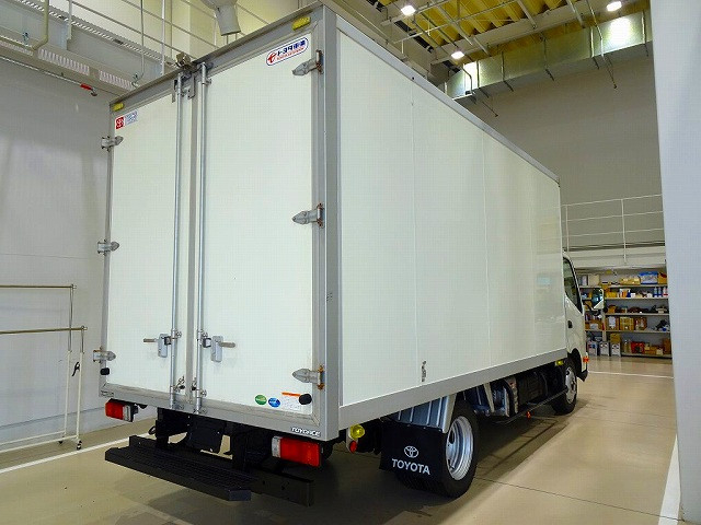 トヨタ トヨエース 小型 バン 2RG-XZU710(109720) 3枚目