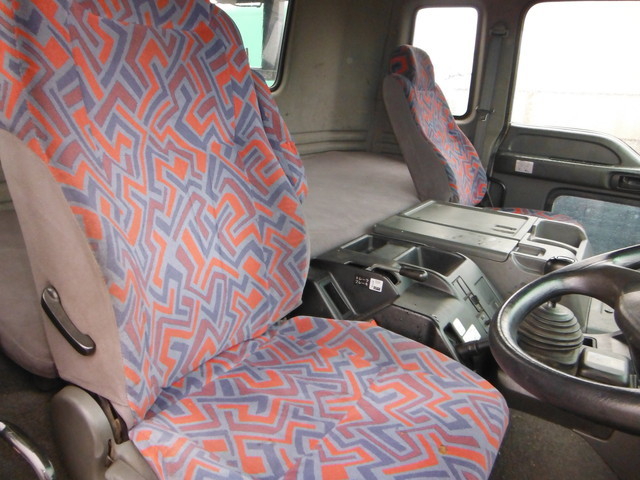 いすゞ ギガ 大型 トラクタ PJ-EXZ52J6(1257) 20枚目