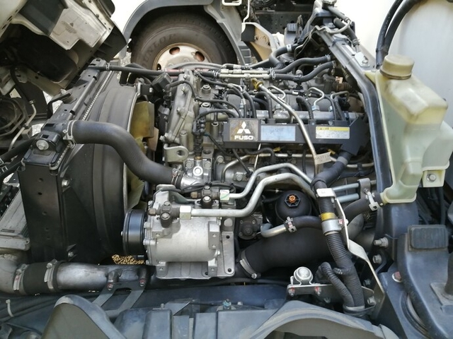 三菱ふそう キャンター 小型 冷蔵冷凍バン TKG-FEB50(4557) 40枚目