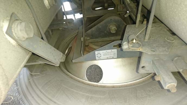 いすゞ ギガ 大型 トラクタ PJ-EXD52D6(1914) 10枚目