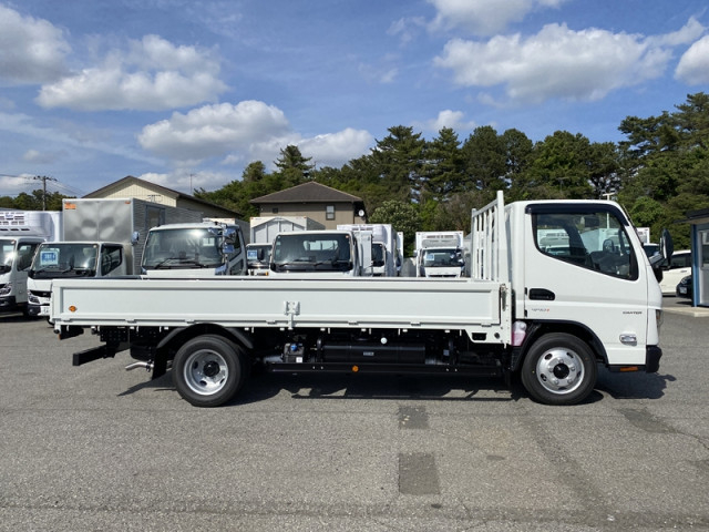 三菱ふそう キャンター 小型 平ボディ 2RG-FEAV0(107392) 5枚目