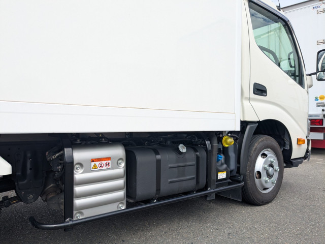 日野 デュトロ 小型 冷蔵冷凍バン 2WG-XZU606N(112961) 37枚目