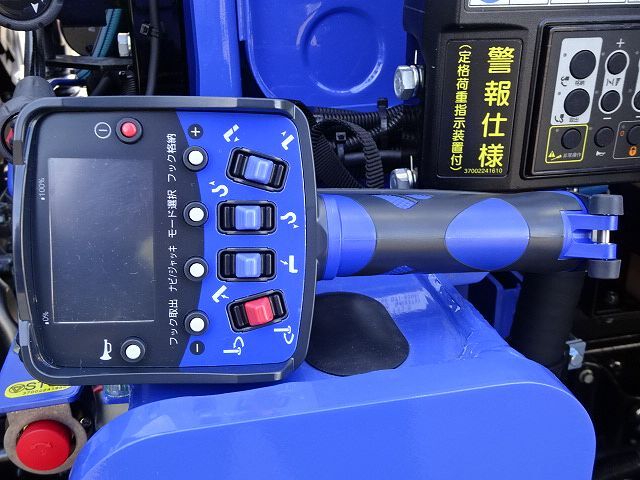 三菱ふそう キャンター 小型 平ボディ（クレーン付） 2RG-FEB80(55474) 42枚目