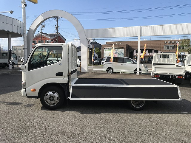 トヨタ ダイナ 小型 平ボディ 2RG-XZC605(111789) 14枚目