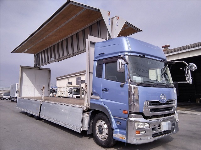 UDトラックス（日産） クオン 大型 ウィング QKG-CD5ZA(8952) 7枚目