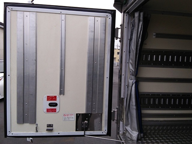 いすゞ エルフ 小型 冷蔵冷凍バン SKG-NHR85AN(8951) 52枚目