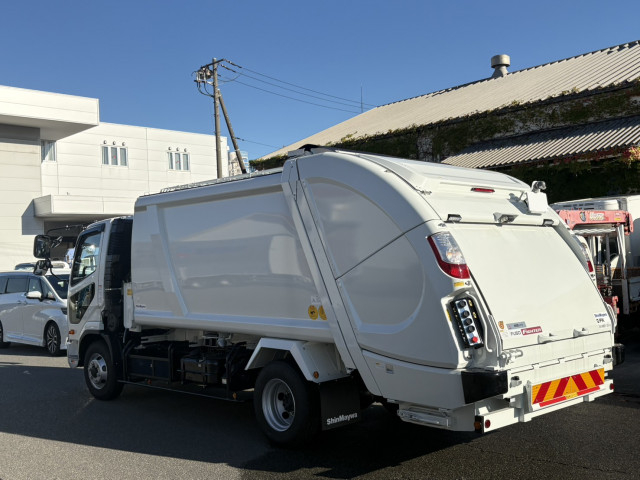 三菱ふそう ファイター 中型 塵芥車（プレス式） 2KG-FK72F(112788) 4枚目