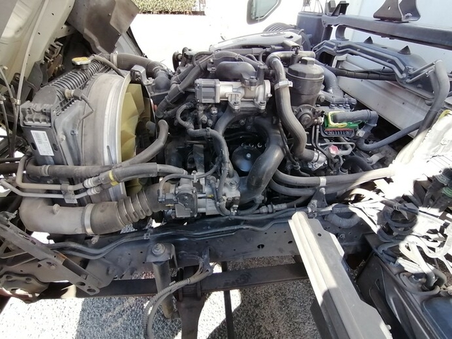 UDトラックス（日産） コンドル 中型 冷蔵冷凍バン SKG-MK38L(5583) 59枚目