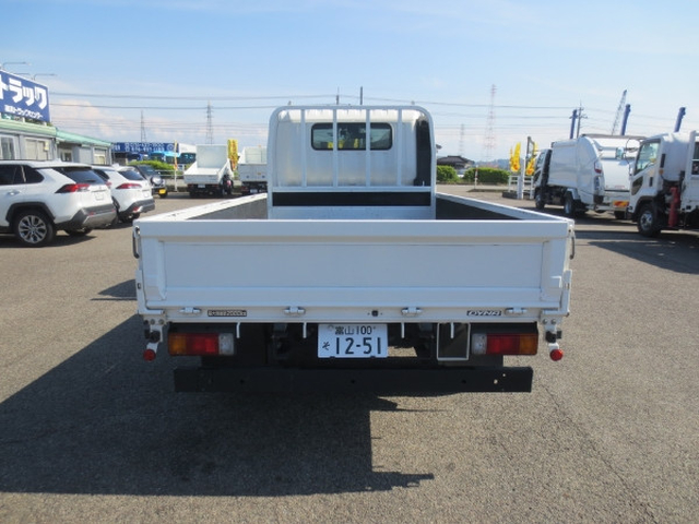 トヨタ ダイナ 小型 平ボディ 2RG-XZU700(105411) 7枚目
