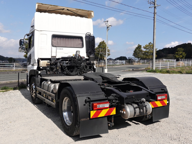 UDトラックス（日産） クオン 大型 トラクタ 2PG-GK5AAD(102610) 11枚目