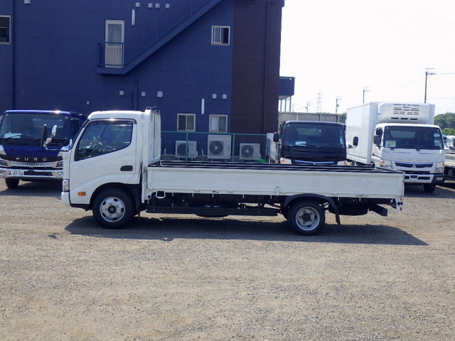 トヨタ ダイナ 小型 平ボディ 2RG-XZU655(110079) 4枚目