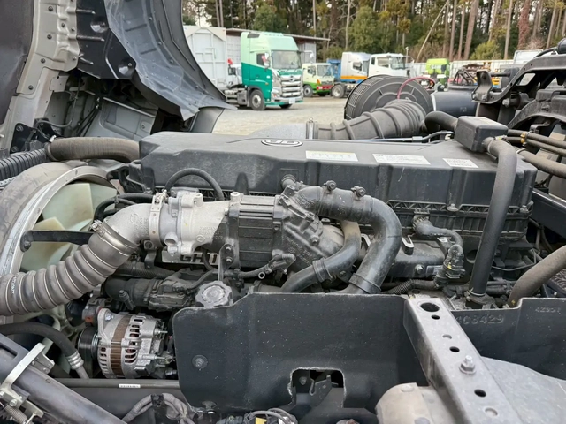 日産自動車 クオン 大型 トラクタ 2RG-GK5DAB(106709) 52枚目