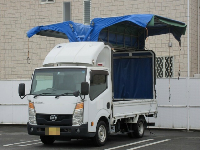 Nissan UD condor Small Holo wing body SKG-SZ2F24(6635) 1枚目