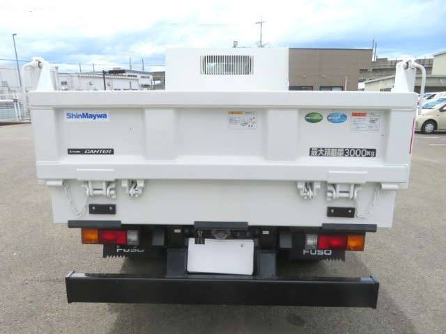 三菱ふそう キャンター 小型 土砂ダンプ 2RG-FBA60(111622) 7枚目