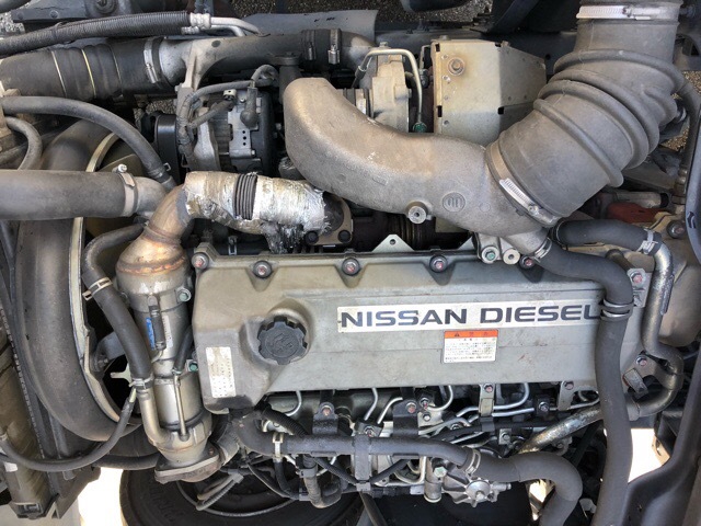UDトラックス（日産） コンドル 中型 ウィング BDG-MK36C(3991) 2枚目