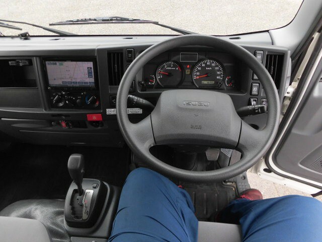 いすゞ エルフ 小型 バン TRG-NLR85AN(7128) 27枚目