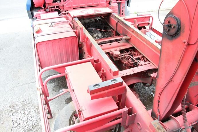 UDトラックス（日産） クオン 大型 深ダンプ（土砂禁） QKG-CD5YL(11822) 28枚目