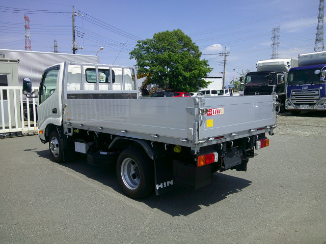 日野 デュトロ 小型 平ボディ 2RG-XZU605(105858) 7枚目