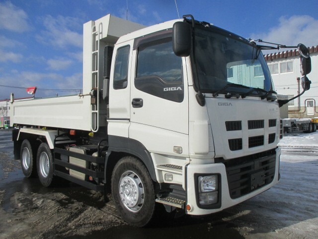 いすゞ ギガ 大型 土砂ダンプ QKG-CXZ77AT(7863) 3枚目