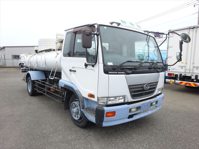 UDトラックス（日産） コンドル 増トン バキュームカー/糞尿車 KL-PK262FZ(109609) 2枚目