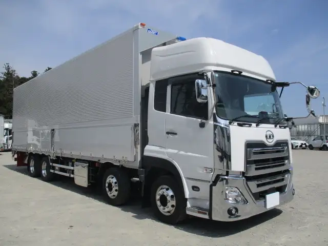 日産自動車 クオン 大型 ウィング 2RG-CG5FA(111203) 3枚目