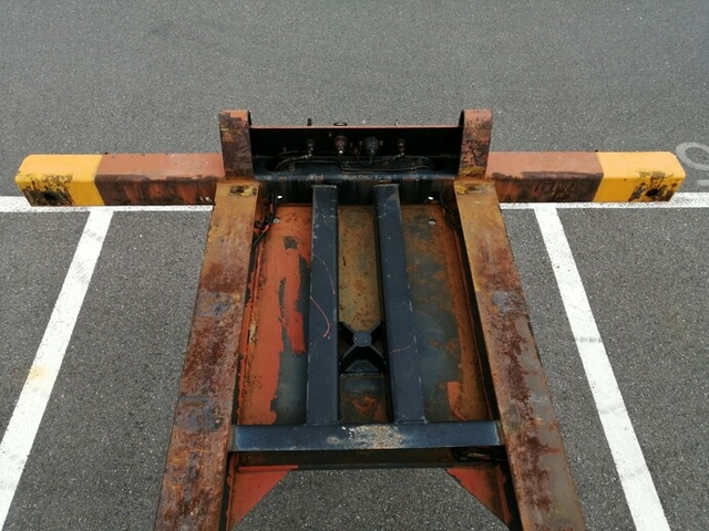 Fullhalf other Large 20ft container chassis trailer KFKHG340(5661) 28枚目