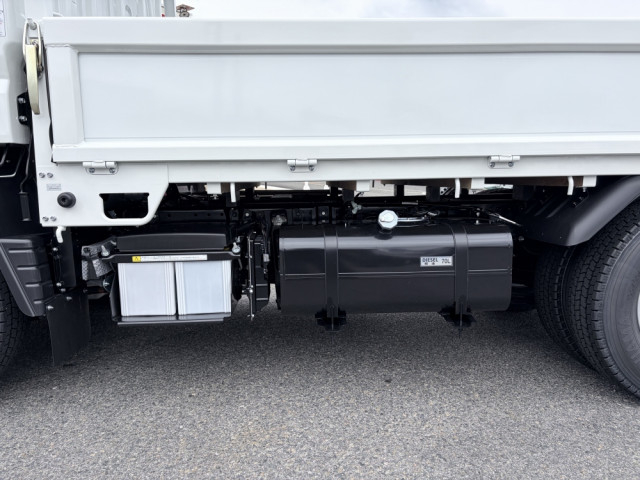 三菱ふそう キャンター 小型 平ボディ 2RG-FDA20(112315) 24枚目