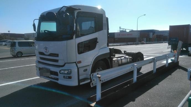 UDトラックス（日産） ビッグサム 大型 トラクタ ADG-GK4XAB(2705) 8枚目