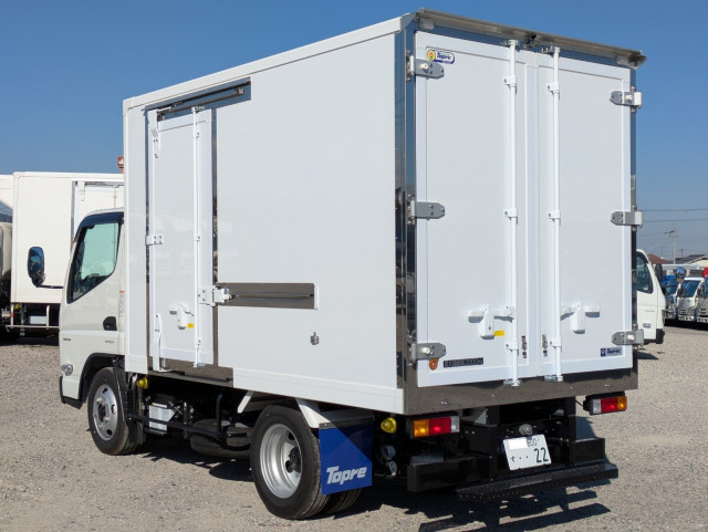 三菱ふそう キャンター 小型 冷蔵冷凍バン 2RG-FBAV0(105651) 7枚目