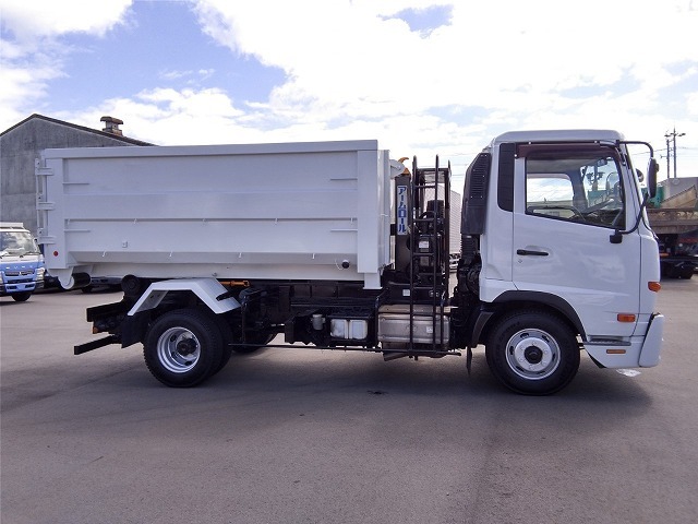 UDトラックス（日産） コンドル 中型 コンテナ専用車 SKG-MK38L(12598) 9枚目