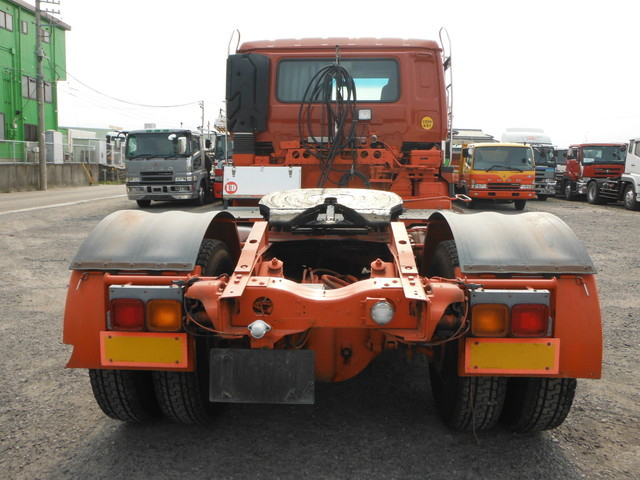 Nissan UD big_thumb Large Tractor KL-CK482BHT(1046) 5枚目
