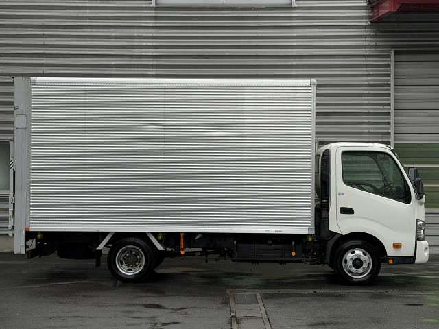 トヨタ ダイナ 小型 バン TPG-XZU712(111820) 3枚目