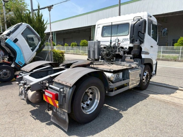 UDトラックス（日産） クオン 大型 トラクタ 2RG-GK5DAB(105305) 3枚目
