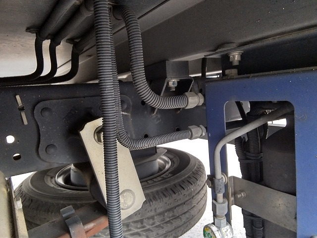 いすゞ エルフ 小型 冷蔵冷凍バン SKG-NHR85AN(8951) 16枚目