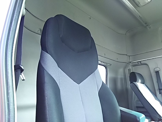 日野 プロフィア 大型 トラクタ QPG-SH1EDDG(8402) 22枚目
