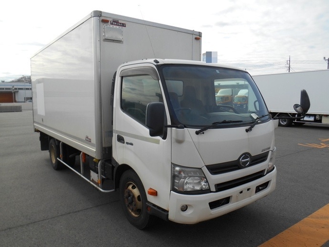 日野 デュトロ 中型 バン TKG-XZU720M(8318) 3枚目