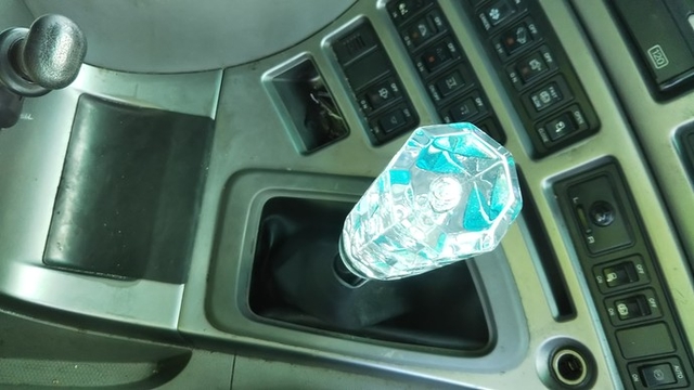 UDトラックス（日産） クオン 大型 ウィング LDG-CD5ZA(3727) 28枚目