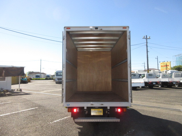 日野 デュトロ 小型 バン 2RG-XZC605M(113822) 8枚目
