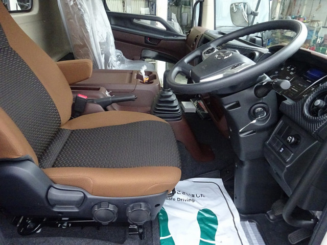 日野 レンジャー 増トン コンテナ専用車 2KG-GC2ABA(106058) 4枚目