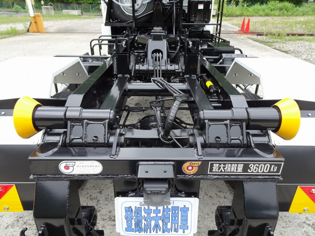三菱ふそう ファイター 中型 コンテナ専用車 2KG-FK62F(107181) 17枚目