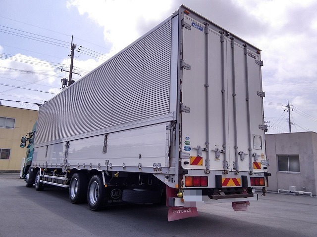 UDトラックス（日産） クオン 大型 ウィング QKG-CG5ZA(10836) 7枚目