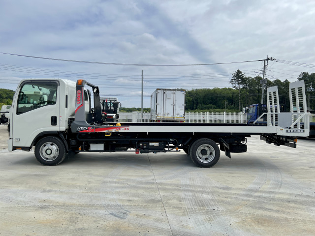 いすゞ エルフ 小型 キャリアカー 2TG-NPR88AM(105563) 2枚目